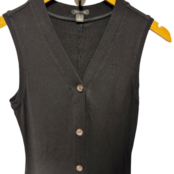 Ann Taylor | Women's Sleeveless Button-Front Knit Dress - Picture 3 of 8